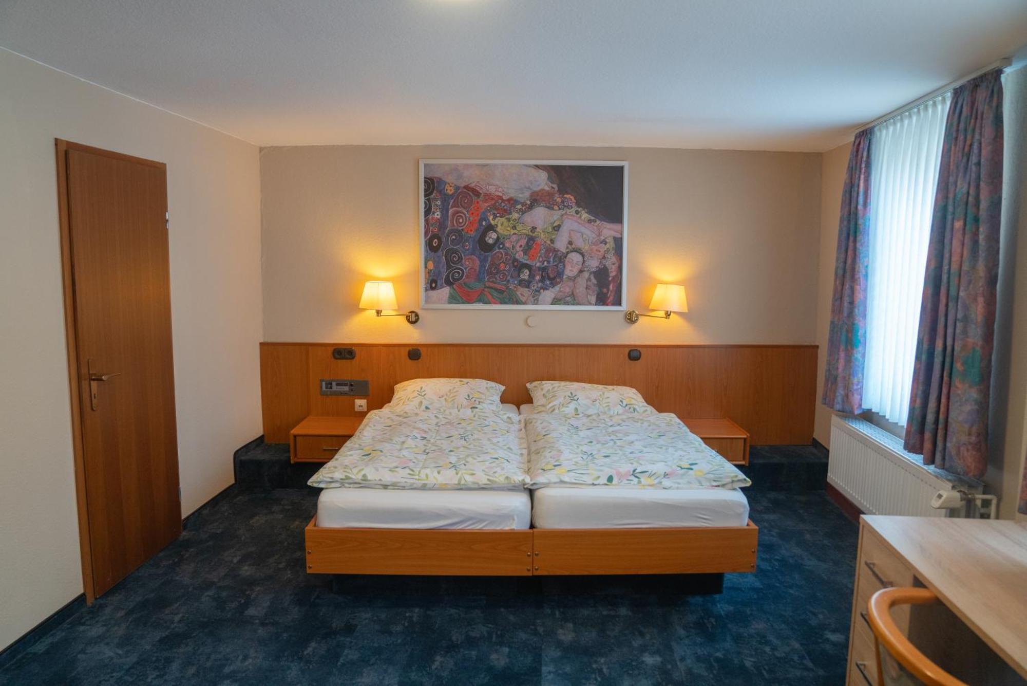 Hotel Zum Grafen Hallermunt Шпринге Экстерьер фото
