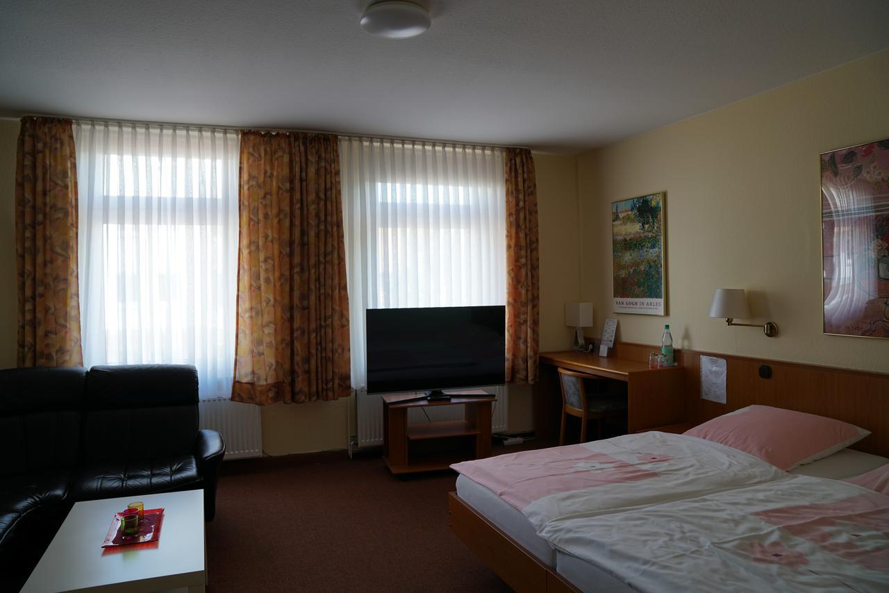 Hotel Zum Grafen Hallermunt Шпринге Экстерьер фото