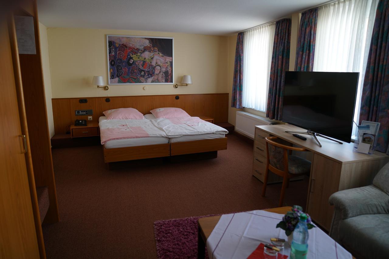 Hotel Zum Grafen Hallermunt Шпринге Экстерьер фото